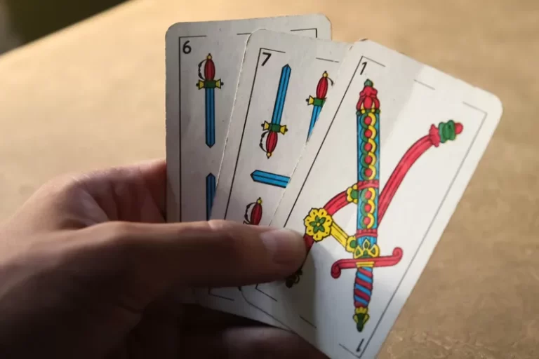 Cómo se juega el Truco Argentino